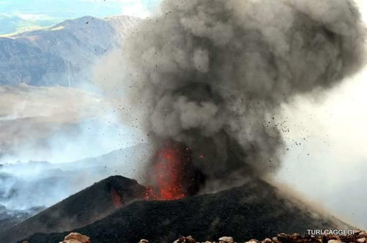 Guest House Le Ginestre Dell'Etna Belpasso Exterior foto