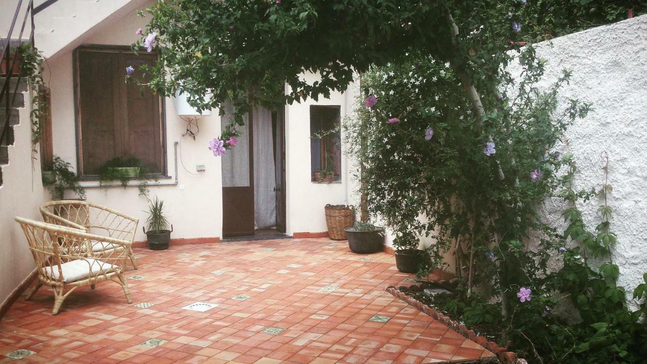 Guest House Le Ginestre Dell'Etna Belpasso Exterior foto